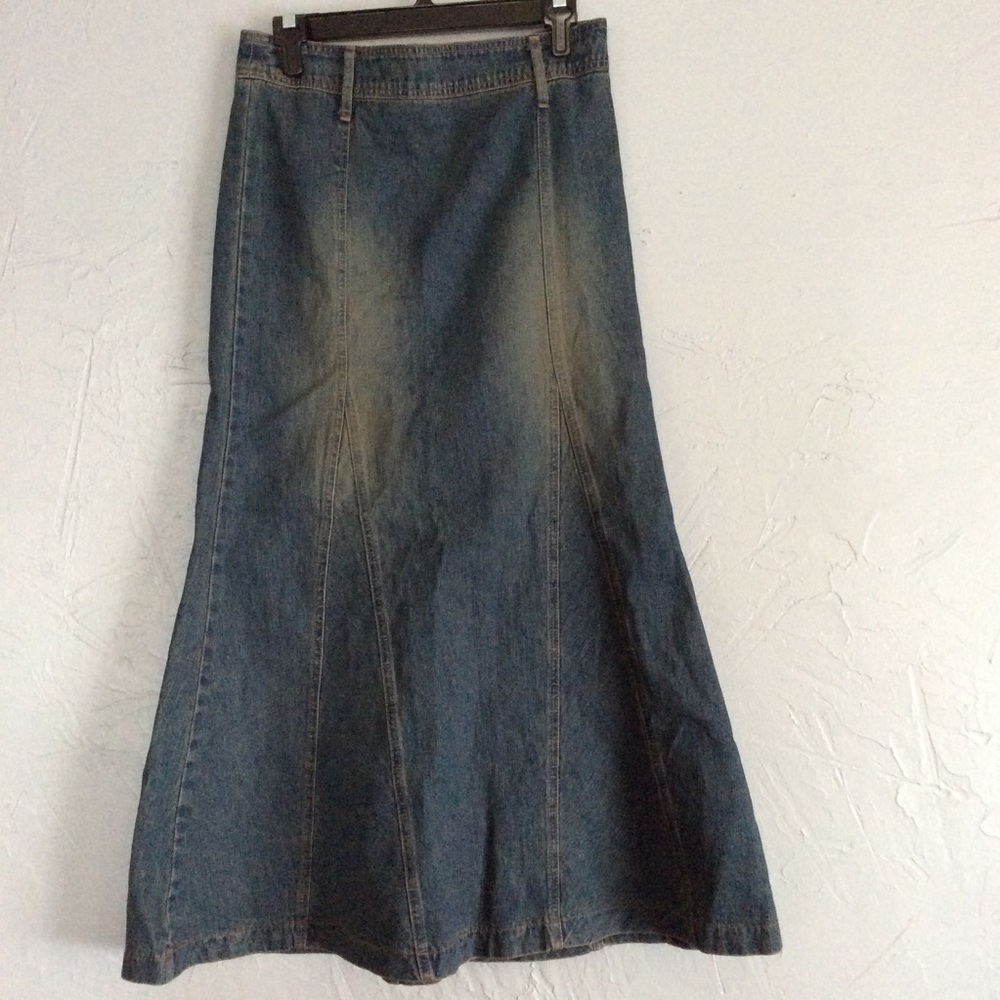Forever21 denim skirt size small NWT
